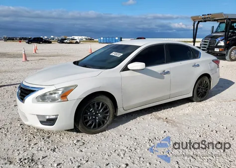 2014 Nissan Altima 2.5 из США, поврежденный, VIN 1N4AL3APXEN222277